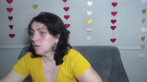 LuciaMi online show from 24, 2, 2025