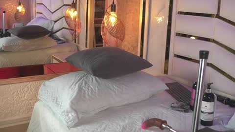 Snapshot of luciana_agudelo chatting on 6, 6, 2026 luciana_agudelo online show from 6, 6, 2026