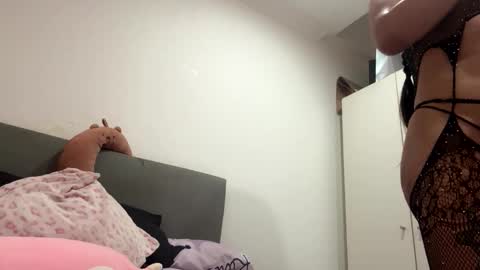 Snapshot of luciana_bermudezz chatting on 6, 11, 2025 LUCIANA B. online show from 6, 11, 2025
