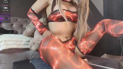 Snapshot of luciana_hunters chatting on 14, 11, 2025 luciana_hunters online show from 14, 11, 2025