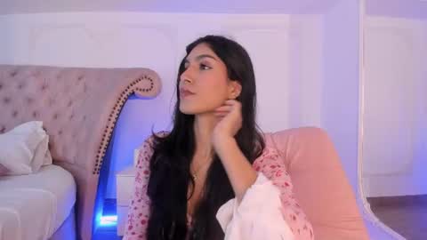 Snapshot of luciana_roa chatting on 15, 6, 2026 Luciana online show from 15, 6, 2026