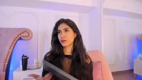 Snapshot of luciana_roa chatting on 19, 6, 2026 Luciana online show from 19, 6, 2026