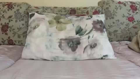 Mysterious Girl online show from 10, 1, 2026