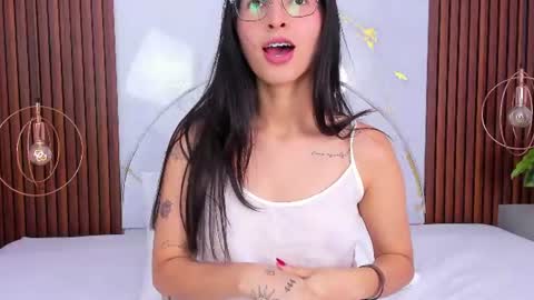 Snapshot of lucianasmith_ chatting on 16, 6, 2026 Luci online show from 16, 6, 2026