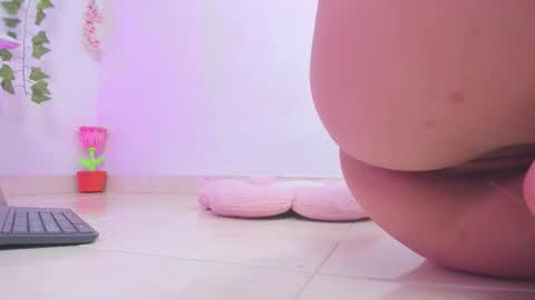 Snapshot of lucie_angel chatting on 31, 10, 2025 Lucie Grey online show from 31, 10, 2025