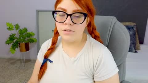 Lucie   online show from 21, 12, 2024