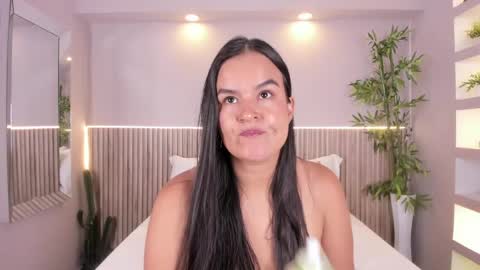 lucie online show from 17, 4, 2026