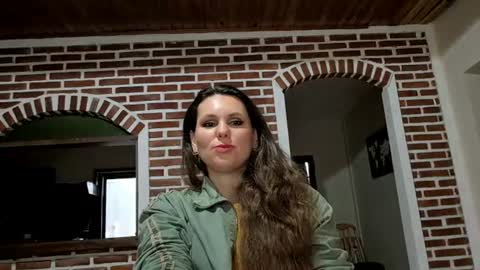 Snapshot of luciennedelossantos chatting on 5, 8, 2026 July online show from 5, 8, 2026