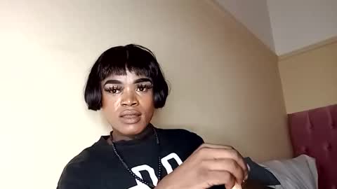 Lucile Carrie online show from 30, 10, 2025