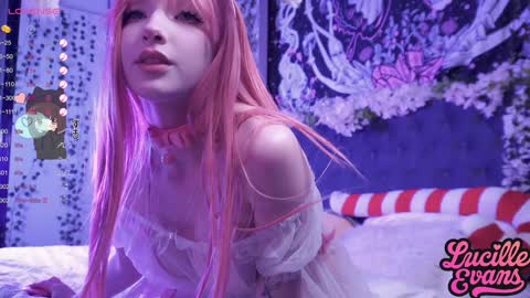 Snapshot of lucille_evans chatting on 7, 12, 2024 Lucy UwU online show from 7, 12, 2024