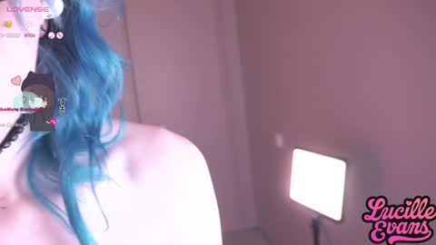 Snapshot of lucille_evans chatting on 24, 1, 2025 Lucy UwU online show from 24, 1, 2025