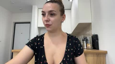 lucky_foryou_baby online show from 21, 10, 2025