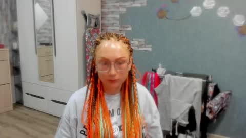 lucky_licky20 online show from 28, 10, 2025