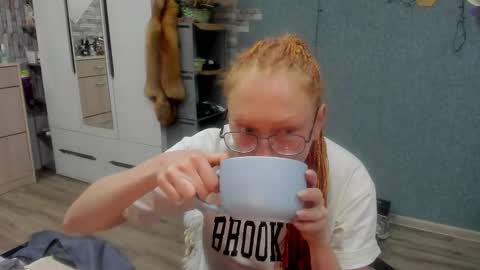 lucky_licky20 online show from 14, 12, 2025