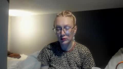 lucky_licky20 online show from 16, 2, 2026