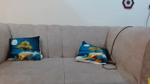 Crisiah online show from 2, 2, 2025