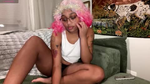 Snapshot of luckylaci777 chatting on 4, 12, 2025 luckylaci777 online show from 4, 12, 2025