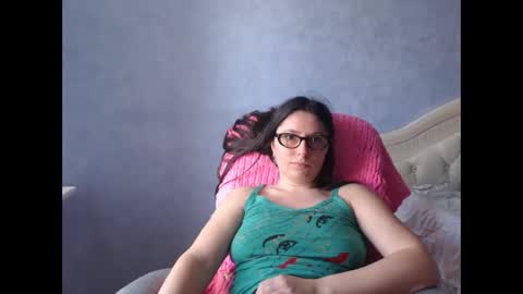 Snapshot of luckylinda23 chatting on 8, 6, 2026 luckylinda23 online show from 8, 6, 2026