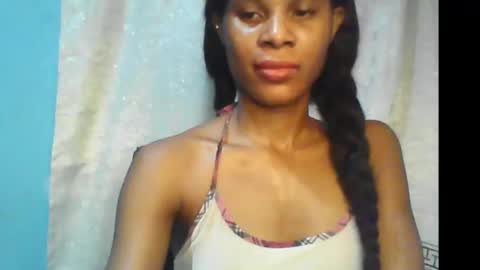 Snapshot of luckymadequeen chatting on 1, 1, 2025 Gloria online show from 1, 1, 2025