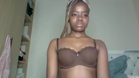 lilian online show from 30, 11, 2025