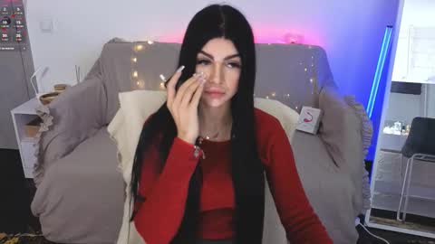 Monika online show from 4, 10, 2025