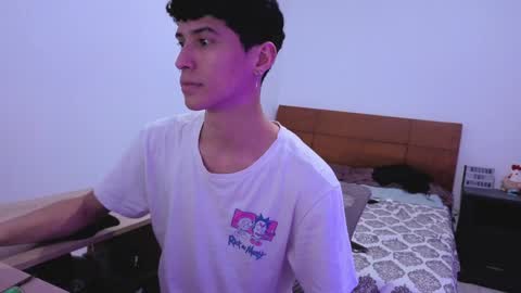 Lu Independent Model online show from 5, 4, 2026