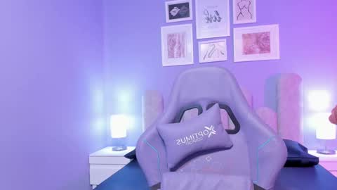 Snapshot of lucrecia_sucker chatting on 26, 9, 2025 Lu online show from 26, 9, 2025