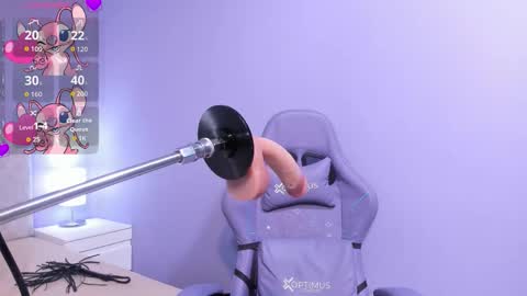 Snapshot of lucrecia_sucker chatting on 21, 11, 2025 Lu online show from 21, 11, 2025