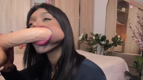 Snapshot of lucy__loud chatting on 1, 10, 2025 Paula online show from 1, 10, 2025