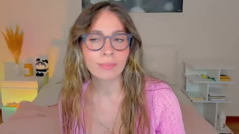 Snapshot of lucy__ray chatting on 8, 12, 2024 lucy__ray online show from 8, 12, 2024