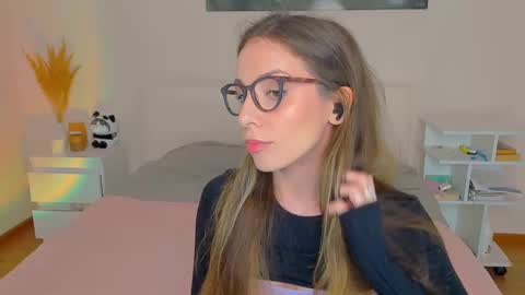 Snapshot of lucy__ray chatting on 23, 12, 2024 lucy__ray online show from 23, 12, 2024