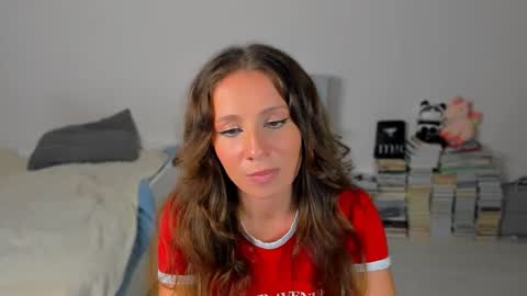 Snapshot of lucy__ray chatting on 17, 9, 2025 lucy__ray online show from 17, 9, 2025