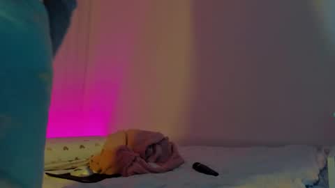 Snapshot of lucy__ray chatting on 18, 4, 2026 lucy__ray online show from 18, 4, 2026