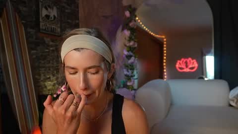 Snapshot of lucy_gooosey chatting on 2, 6, 2026 Lucy. online show from 2, 6, 2026