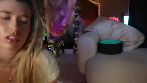 Snapshot of lucy_gooosey chatting on 7, 6, 2026 Lucy. online show from 7, 6, 2026