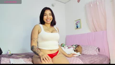 Snapshot of lucy_marteli chatting on 17, 11, 2025 Lucy online show from 17, 11, 2025