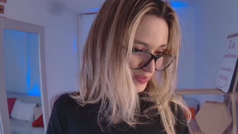 lucy online show from 25, 1, 2025