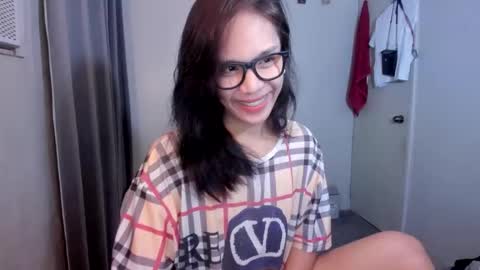Snapshot of lucy_shane chatting on 6, 10, 2025 lucy_shane online show from 6, 10, 2025