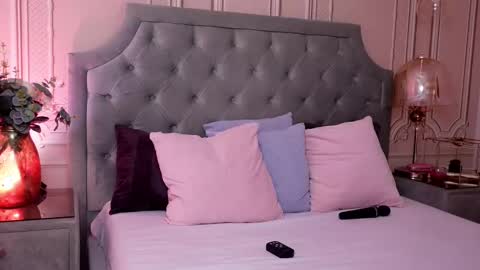 Snapshot of lucyaddison chatting on 5, 3, 2025 LucyAddison online show from 5, 3, 2025