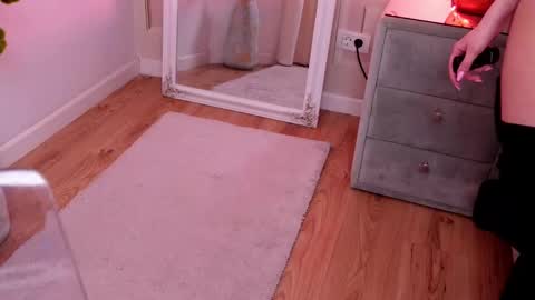 Snapshot of lucyaddison chatting on 11, 3, 2025 LucyAddison online show from 11, 3, 2025