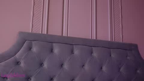 LucyAddison online show from 10, 11, 2025