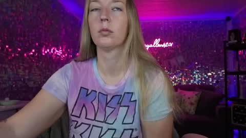 Snapshot of lucyallen4201 chatting on 23, 4, 2026 lucyallen4201 online show from 23, 4, 2026