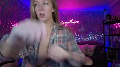 Snapshot of lucyallen4201 chatting on 14, 5, 2026 lucyallen4201 online show from 14, 5, 2026