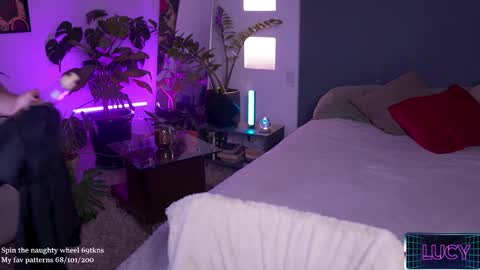 Snapshot of lucyallenx chatting on 26, 9, 2025 Lucy Alien online show from 26, 9, 2025