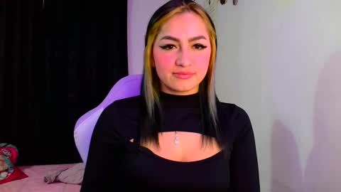 Snapshot of lucycherry__ chatting on 6, 12, 2024 LUCIA online show from 6, 12, 2024
