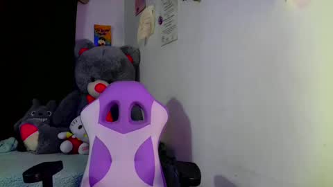 Snapshot of lucycherry__ chatting on 8, 3, 2025 LUCIA online show from 8, 3, 2025