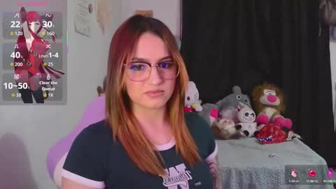 Snapshot of lucycherry__ chatting on 18, 9, 2025 LUCIA online show from 18, 9, 2025