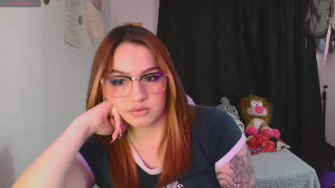 Snapshot of lucycherry__ chatting on 24, 9, 2025 LUCIA online show from 24, 9, 2025