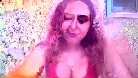 Snapshot of lucylavender444 chatting on 15, 9, 2025 lucylavender online show from 15, 9, 2025