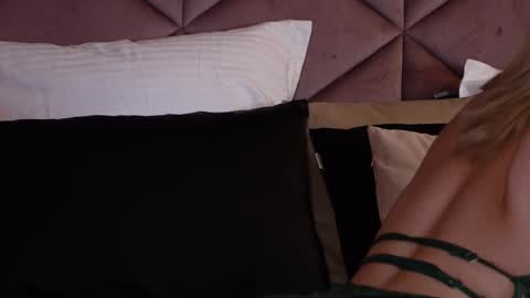 Lucy Lexton online show from 6, 3, 2025